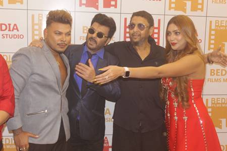 Bollywood’s Dilip Sen, Actress Mahi Sharma And Shivaji Shendge Arrived To Congratulate Mohan Nair’s Play BHASMANCHAL