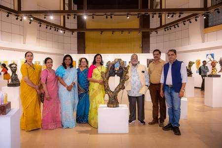 KALAMANJIRI  An Exhibition Of Paintings & Sculptures By 5 Women Artists In Jehangir Art Gallery