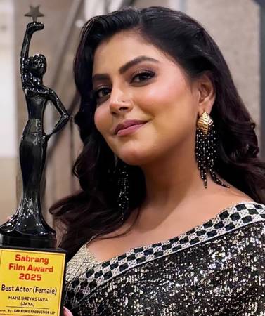 रत्नाकर कुमार की ‘जया’ को मिले 4 अवार्ड 10वें सबरंग फ़िल्म पुरस्कार समारोह में