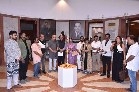 “UJJAL” An Exhibition Of Paintings & Sculpture By 6 Renowned Artists In Jehangar Art Gallery