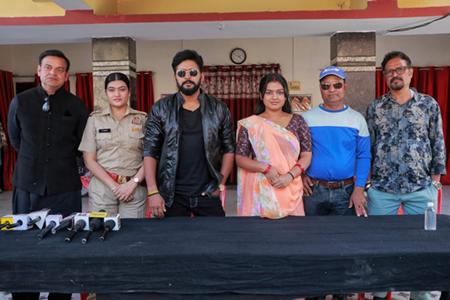 सन्तराम के निर्देशन में निर्माता मनोज बनोडे व खेमचन्द खडगी की ‘आज का अभिमन्यु’ की शूटिंग शुरू खलीलाबाद में