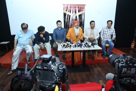 फिल्म “हनीमूनाय नमः” की स्पेशल स्क्रीनिंग मुंबई के इंपा हाउस में